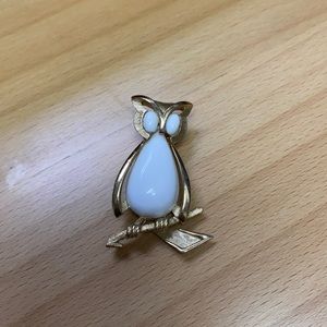Vintage Trifari Owl Brooch